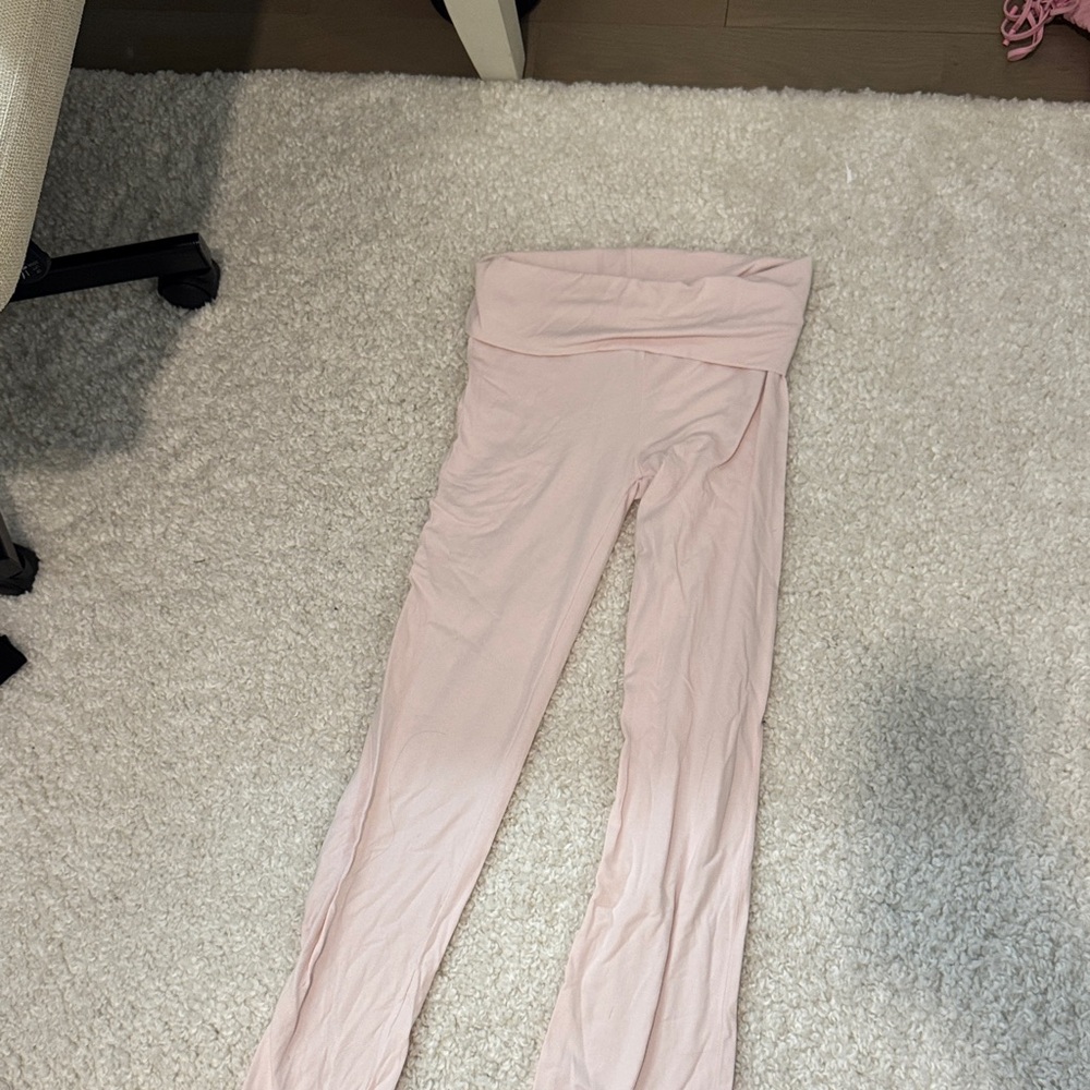 SKIMS Pink Leggings